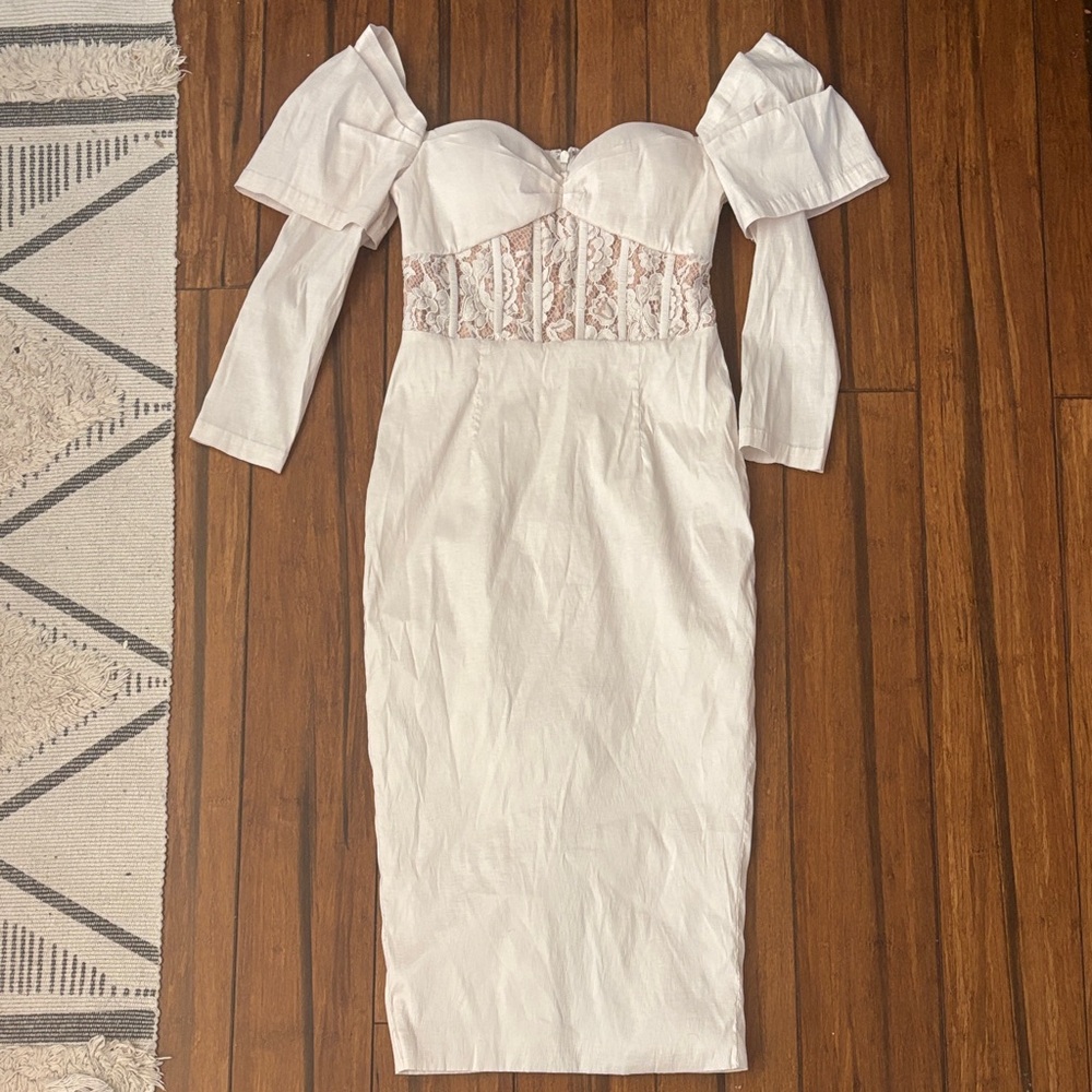Chic White Lace Long Sleeve Dress